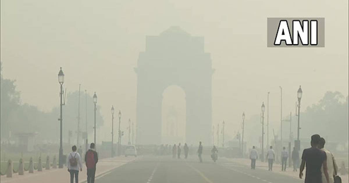 People in Delhi-NCR complains respiratory illness as AQI plunges to 'severe' category